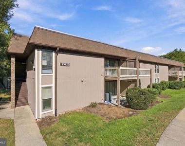 8505 Barrington Court - Photo Thumbnail 5