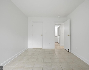 8505 Barrington Court - Photo Thumbnail 15