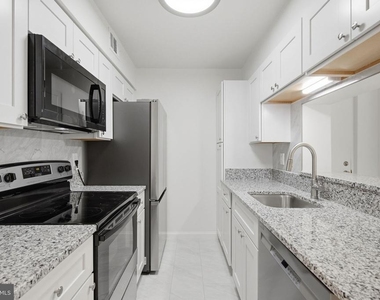8505 Barrington Court - Photo Thumbnail 9
