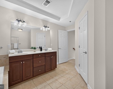 7055 Huntley Run Place - Photo Thumbnail 27