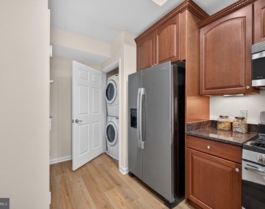 7055 Huntley Run Place - Photo Thumbnail 14
