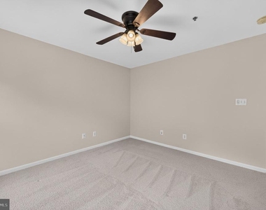 7055 Huntley Run Place - Photo Thumbnail 30