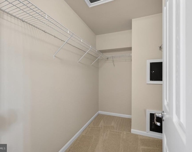 7055 Huntley Run Place - Photo Thumbnail 23