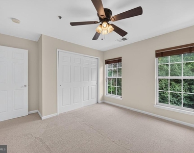7055 Huntley Run Place - Photo Thumbnail 28