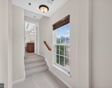 7055 Huntley Run Place - Photo Thumbnail 22
