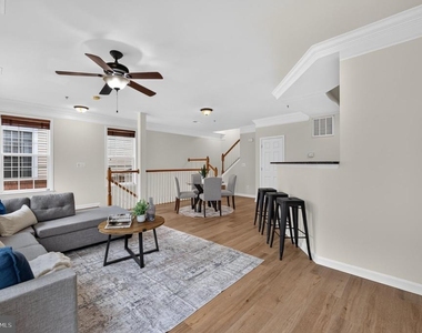 7055 Huntley Run Place - Photo Thumbnail 5