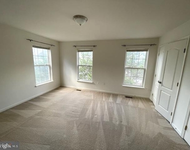13963 Sawteeth Way - Photo Thumbnail 11