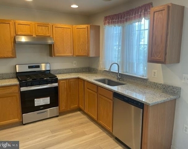 13963 Sawteeth Way - Photo Thumbnail 5