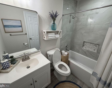 5305 Anchor Court - Photo Thumbnail 9