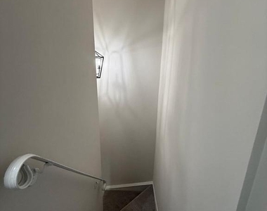 5305 Anchor Court - Photo Thumbnail 12