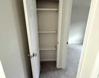 5305 Anchor Court - Photo Thumbnail 14