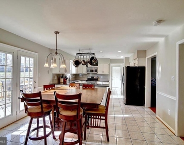 894 Broad Oaks Drive - Photo Thumbnail 6
