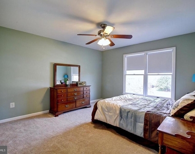 894 Broad Oaks Drive - Photo Thumbnail 9