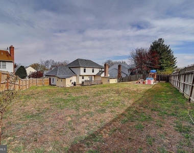 894 Broad Oaks Drive - Photo Thumbnail 18