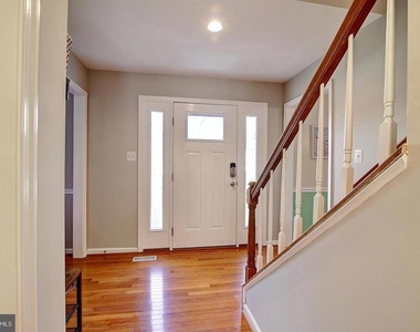 894 Broad Oaks Drive - Photo Thumbnail 16