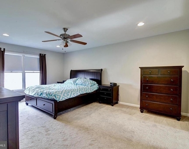 894 Broad Oaks Drive - Photo Thumbnail 13