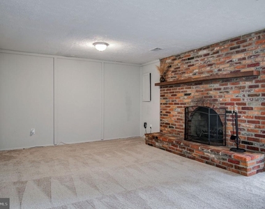7763 Durer Court - Photo Thumbnail 30