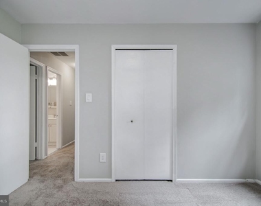 7763 Durer Court - Photo Thumbnail 22