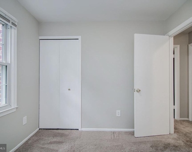7763 Durer Court - Photo Thumbnail 24