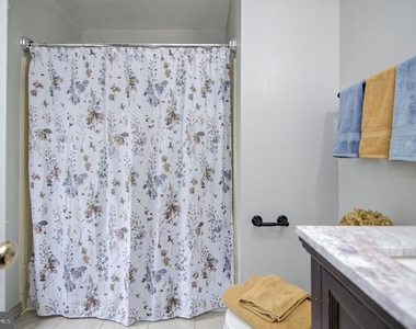 7763 Durer Court - Photo Thumbnail 18