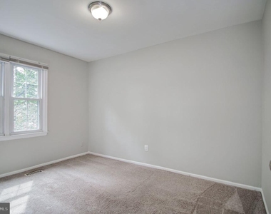 7763 Durer Court - Photo Thumbnail 20