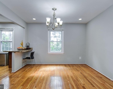 7763 Durer Court - Photo Thumbnail 9