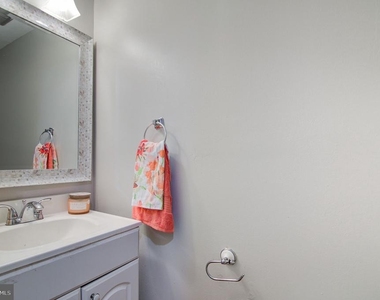 7763 Durer Court - Photo Thumbnail 14