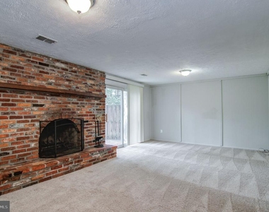 7763 Durer Court - Photo Thumbnail 28