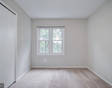 7763 Durer Court - Photo Thumbnail 21