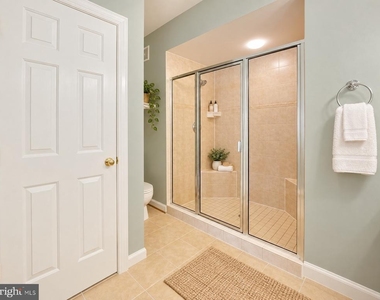 5609 Harrington Falls Lane - Photo Thumbnail 15