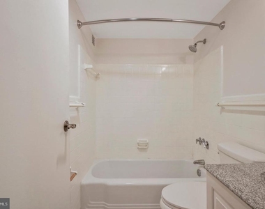 6631 Wakefield Drive - Photo Thumbnail 11