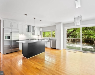 1317 Macbeth Street - Photo Thumbnail 6