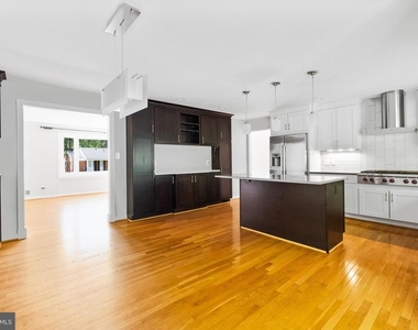 1317 Macbeth Street - Photo Thumbnail 8