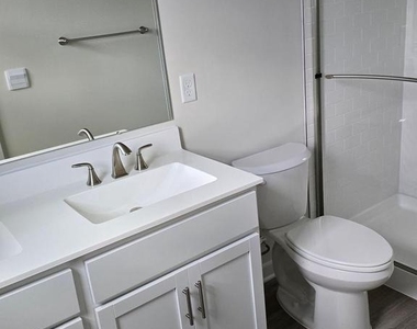 107 Boone Court - Photo Thumbnail 29