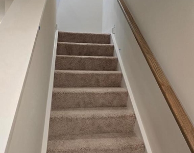 107 Boone Court - Photo Thumbnail 8