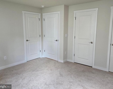 107 Boone Court - Photo Thumbnail 21