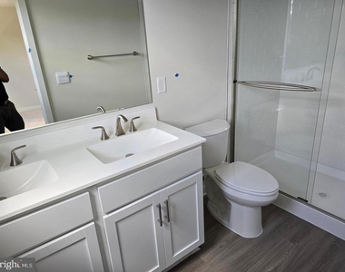 107 Boone Court - Photo Thumbnail 12