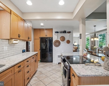 3406 Park Hill Place - Photo Thumbnail 4