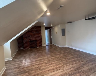 319 William Street - Photo Thumbnail 3