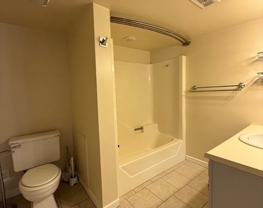 319 William Street - Photo Thumbnail 10