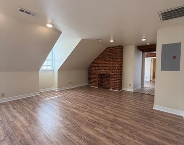 319 William Street - Photo Thumbnail 7