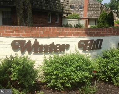137 Virginia Avenue S - Photo Thumbnail 16