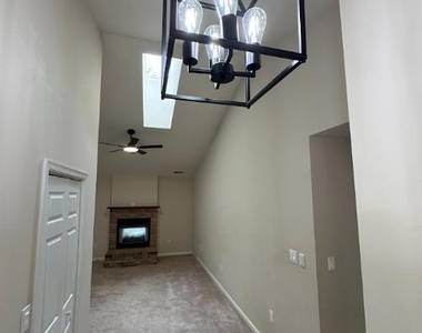 799 Ripplebrook - Photo Thumbnail 2