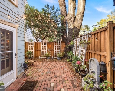 425 Queen Street - Photo Thumbnail 59
