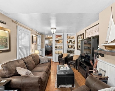 425 Queen Street - Photo Thumbnail 19