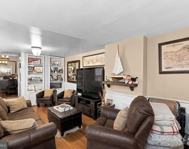 425 Queen Street - Photo Thumbnail 18