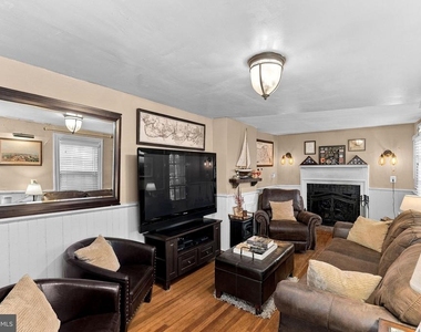 425 Queen Street - Photo Thumbnail 16