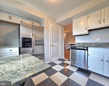 516 N West Street - Photo Thumbnail 11