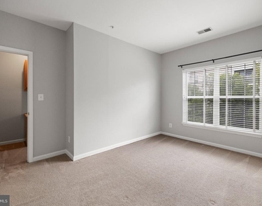 4929 Kilburn Street - Photo Thumbnail 52