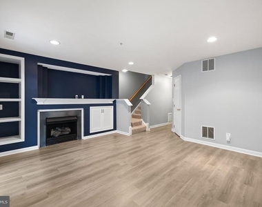4929 Kilburn Street - Photo Thumbnail 6